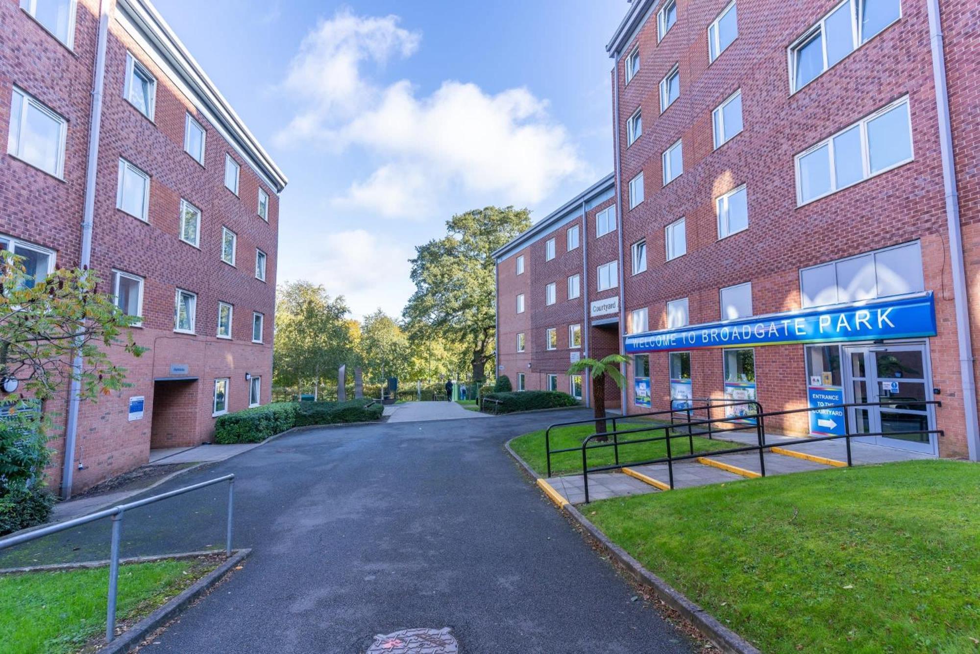 Апартаменти Broadgate Park Beeston Ноттінгем Екстер'єр фото